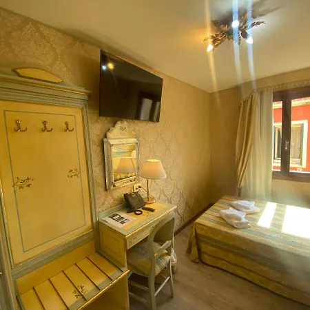 Falier Hotell