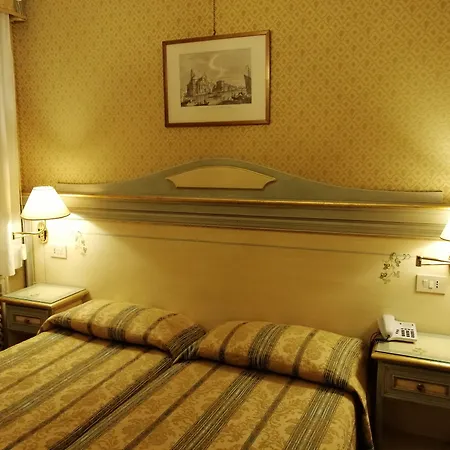 Falier Hotel 2*