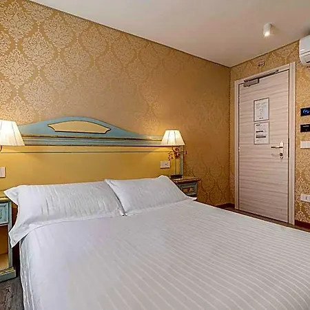 Hotell Falier 2*