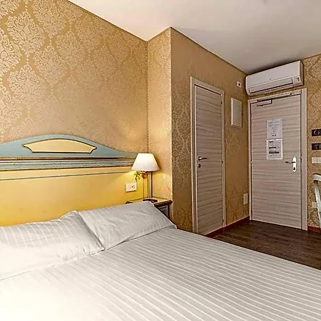 Hotell Falier 2*