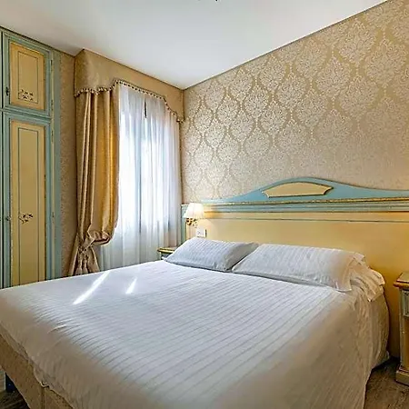 Falier Hotell 2*