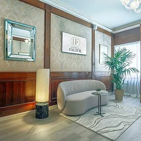 Hotell Falier