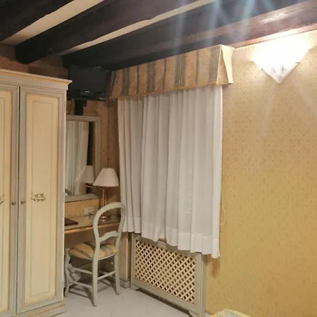 Hotell Falier 2*